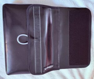 mobil im alltag mit gehbehinderung rollstuhltasche